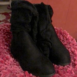 Matte Black Slouchy Wide Calf Boot size 10